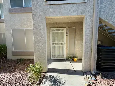 5710 East Tropicana Avenue 1086 Entry
