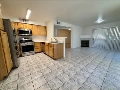 5710 East Tropicana Avenue 1086 Kitchen