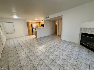5710 East Tropicana Avenue 1086 Living Room