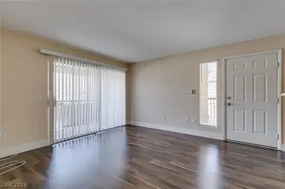 5710 East Tropicana Avenue 2106 Living Room