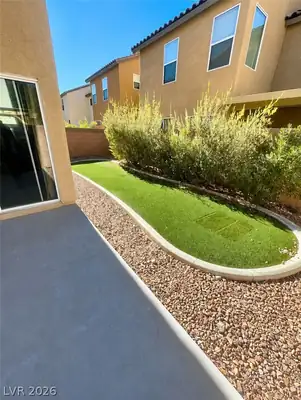 12025 Giles Street Yard