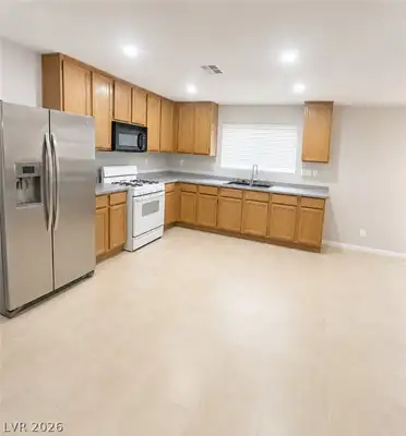 12025 Giles Street Kitchen
