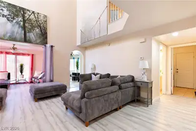 3056 Yankee Clipper Drive Living Room