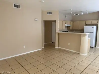 1881 West Alexander Road 1050 Living Room