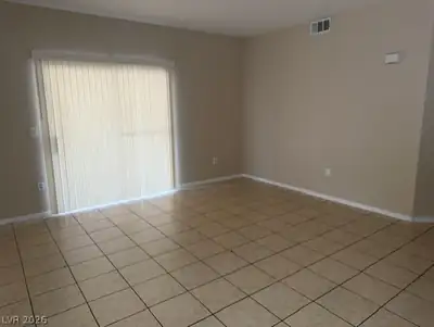 1881 West Alexander Road 1050 Living Room