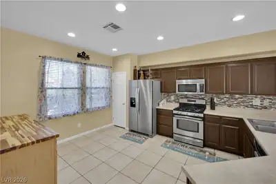 3619 Prairie Orchid Avenue Kitchen