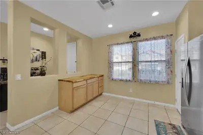 3619 Prairie Orchid Avenue Dining Area
