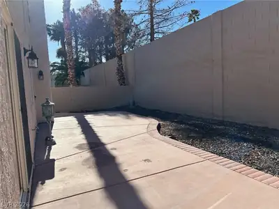 2113 Feather Bush Street Patio