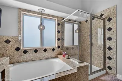 6673 Coral Falls Circle Primary Bathroom