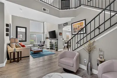 6673 Coral Falls Circle Living Room