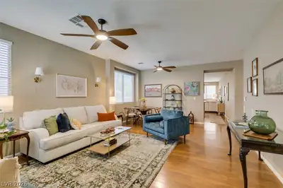 10127 Sparrow Ridge Avenue Living Room