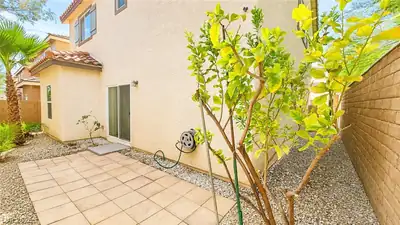 8644 Abbey Dell Avenue Patio