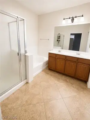 5828 Post Mountain Street Bathroom