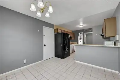 6209 Dayton Avenue Dining Area
