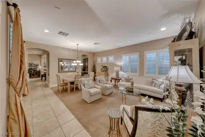 41 Moltrasio Lane Living Room