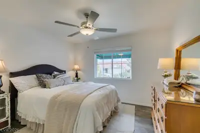 2817 Lotus Hill Drive Bedroom