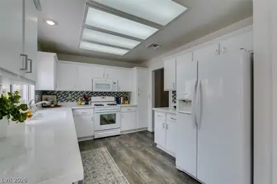 2817 Lotus Hill Drive Kitchen