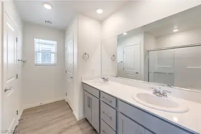 520 Canary Song Drive Primary Bathroom