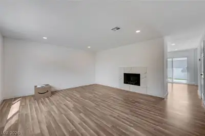 571 Greenbriar Townhouse Way 