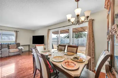 5801 Harmony Avenue, Las Vegas, NV 89107 Dining Area