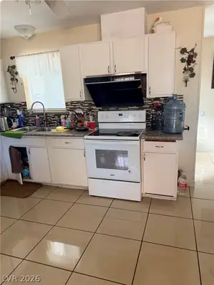 5801 Harmony Avenue Kitchen