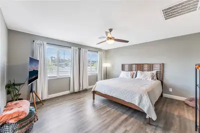5981 Smith Valley Road Bedroom