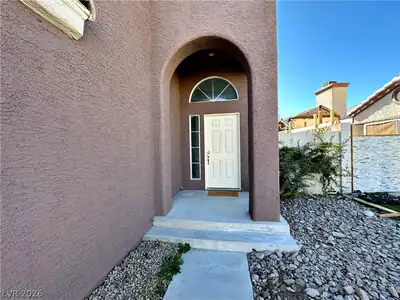 1645 Autumn Rust Drive Entry