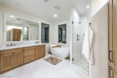 2571 Red Springs Drive Primary Bathroom