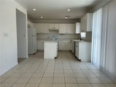 7373 Randel Jean Way Kitchen