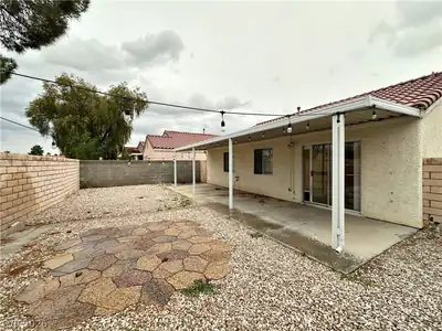 725 Hitchen Post Drive Yard