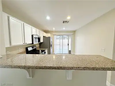 725 Hitchen Post Drive Kitchen