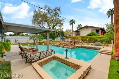 1804 Chapman Drive Pool