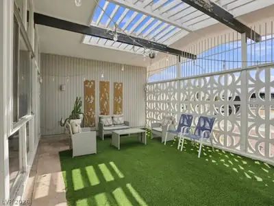 5128 Champions Avenue Patio