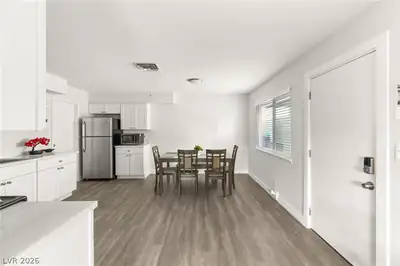 615 South 10th Street A Dining Area