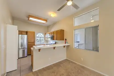3125 North Buffalo Drive 2131 Dining Area