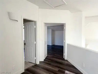 5798 South Pioneer Way Hallway