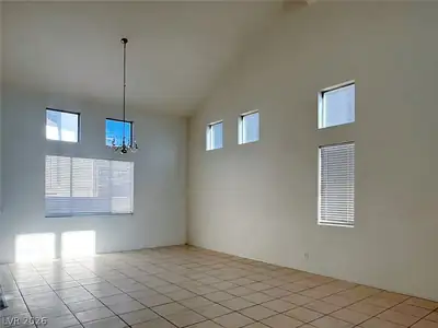 5798 South Pioneer Way Living Room
