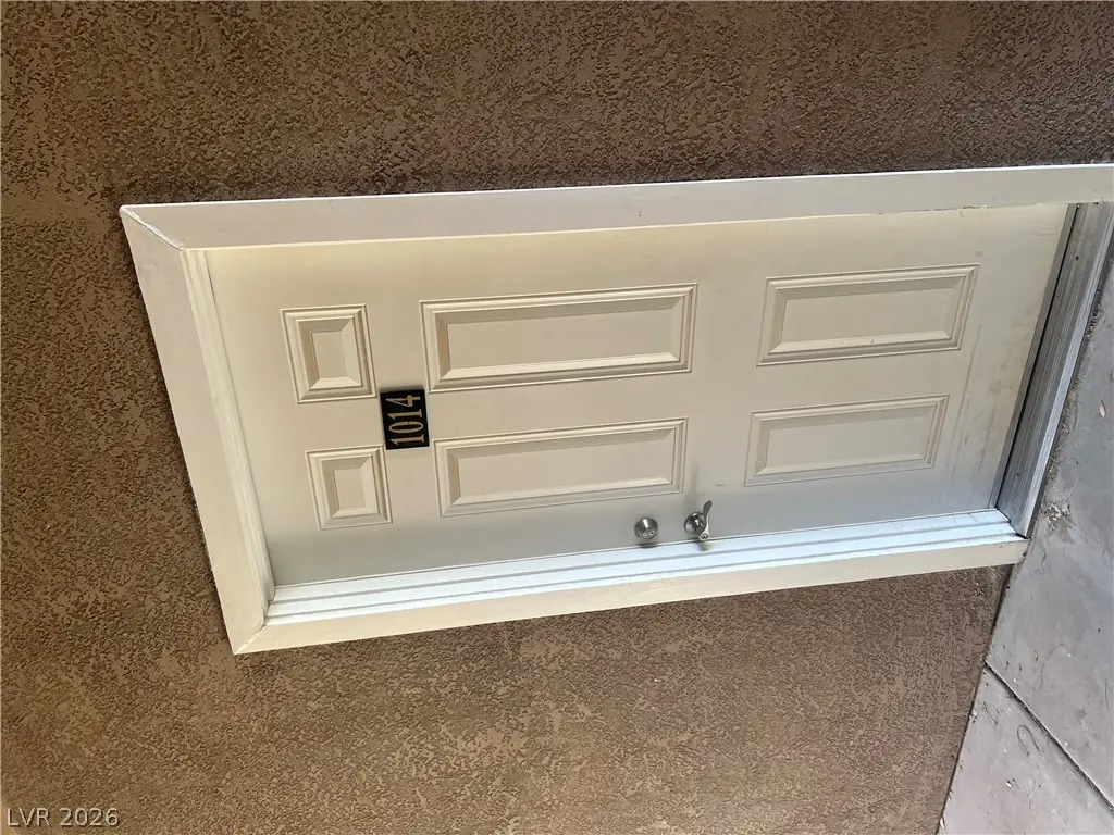 231 West Horizon Ridge Parkway 1014