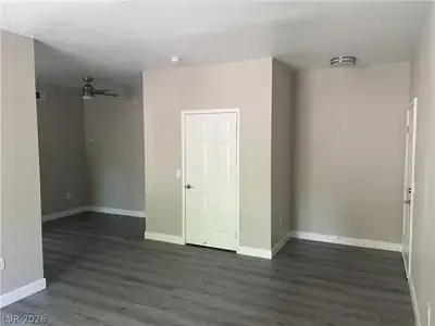 231 West Horizon Ridge Parkway 1014 Living Room
