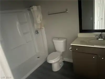231 West Horizon Ridge Parkway 1014 Bathroom