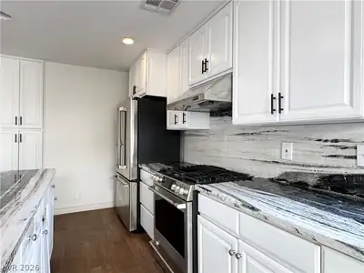1951 Sundown Canyon Drive Kitchen