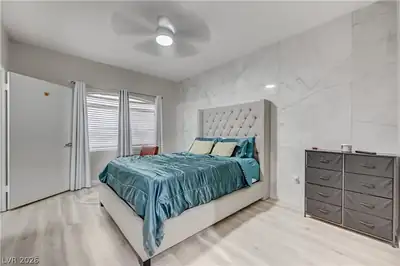 5415 West Harmon Avenue 1029 Bedroom