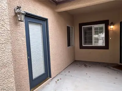 678 Kentons Run Avenue Courtyard