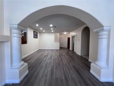 678 Kentons Run Avenue Living Room