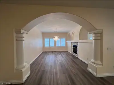 678 Kentons Run Avenue Dining Area