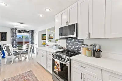 609 SIERRA Lane Kitchen