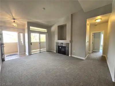 2305 West Horizon Ridge Parkway 1521 Living Room