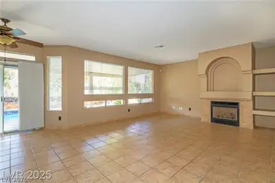 2121 Whitebirch Lane Living Room