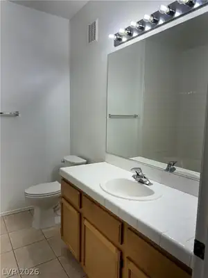 1050 East Cactus Avenue 2072 Bathroom