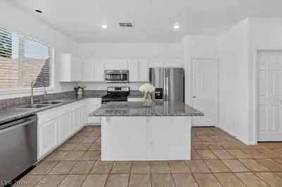 3799 Honey Ridge Court Kitchen